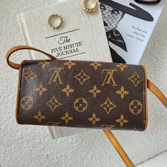 Authentic Vintage Louis Vuitton Twin Pochette PM Crossbody/Clutch (retired) - Picture 13 of 13